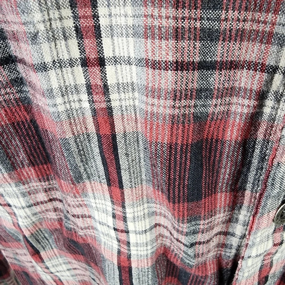 Kuhl Button Front Shirt Long Sleeve Plaid Red Black Cream Size  XL - Picture 10 of 13